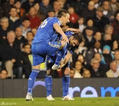 为什么投手在换下场时需要将球亲自交给主教练